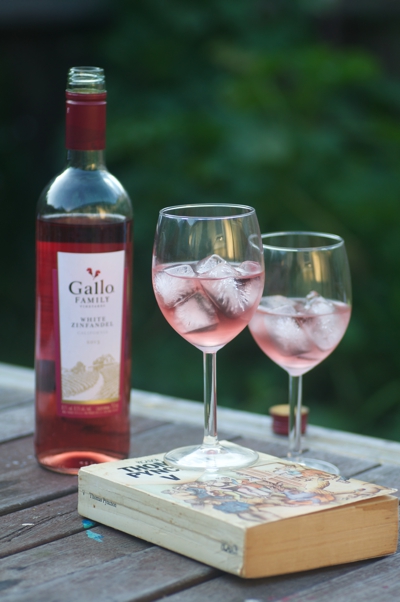 Gallo wine Pynchon V.